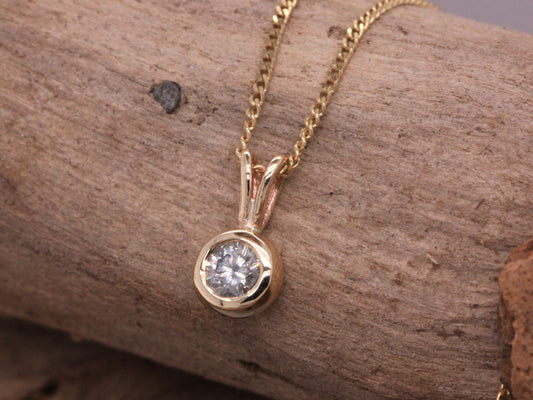BJC® 9ct Yellow Gold Natural Diamond Brilliant Solitaire Pendant & Necklace P10