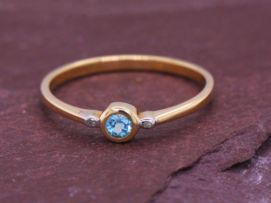 9ct Yellow Gold Blue Topaz & Diamond Trilogy Ring Size O British Made