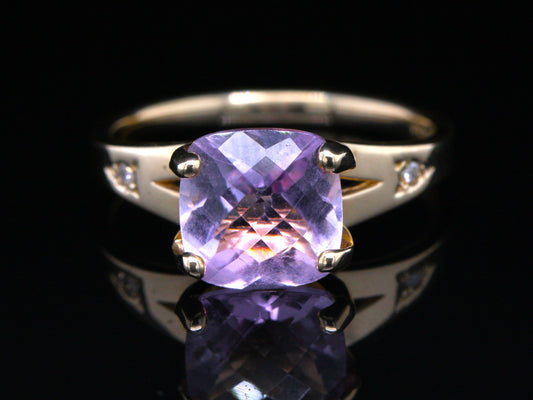 BJC® 9ct Yellow Gold Amethyst & Diamond Accented Solitaire Engagement Ring R260