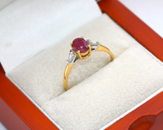 BJC® 18ct Yellow Gold Ruby & Diamond Trilogy Size Q Engagement Dress Ring R1