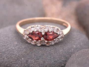 BJC® 9ct Yellow Gold Almandine Garnet & Diamond Cluster Ring Size L R125