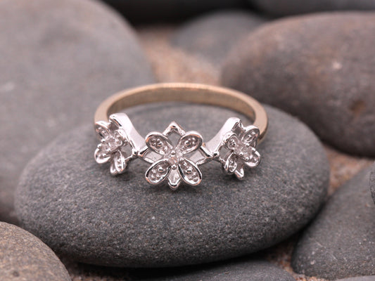 9ct Yellow Gold Natural Diamond Flower Trilogy Ring 0.03ct Size N Ring R99