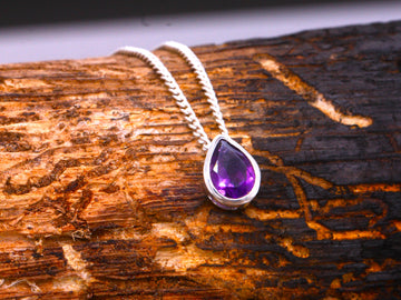 Sterling Silver 1.00ct Pear Teardrop Solitaire Amethyst Pendant & Necklace