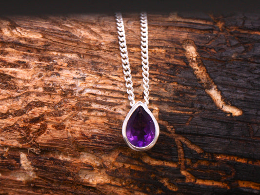 Sterling Silver 1.00ct Pear Teardrop Solitaire Amethyst Pendant & Necklace
