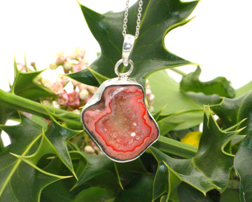 BJC® Sterling Silver Red Druzy Druzzy Geode Quartz Pendant & Necklace DP4