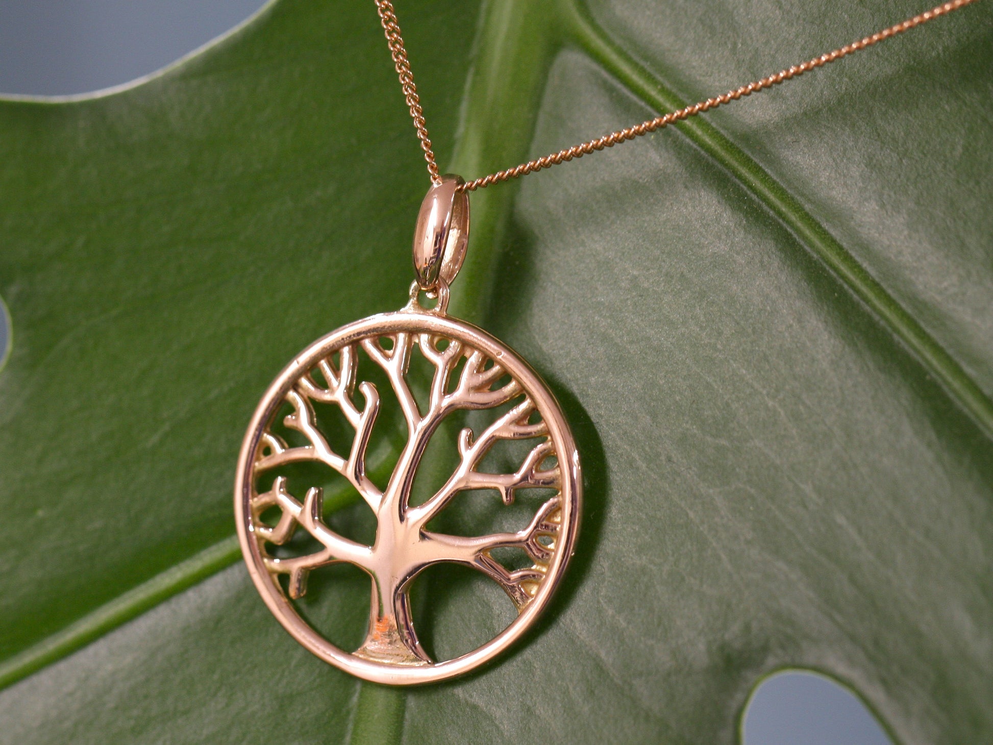 Beautiful 9ct Rose Gold Hallmarked Tree of Life Pendant Necklace B