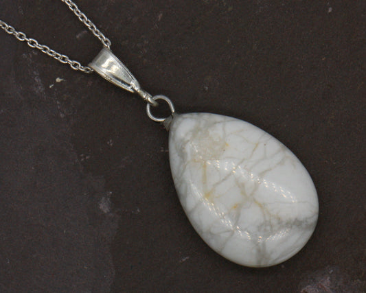 BJC® Sterling Silver Natural White Howlite Teardrop Pear Drop Pendant & Necklace