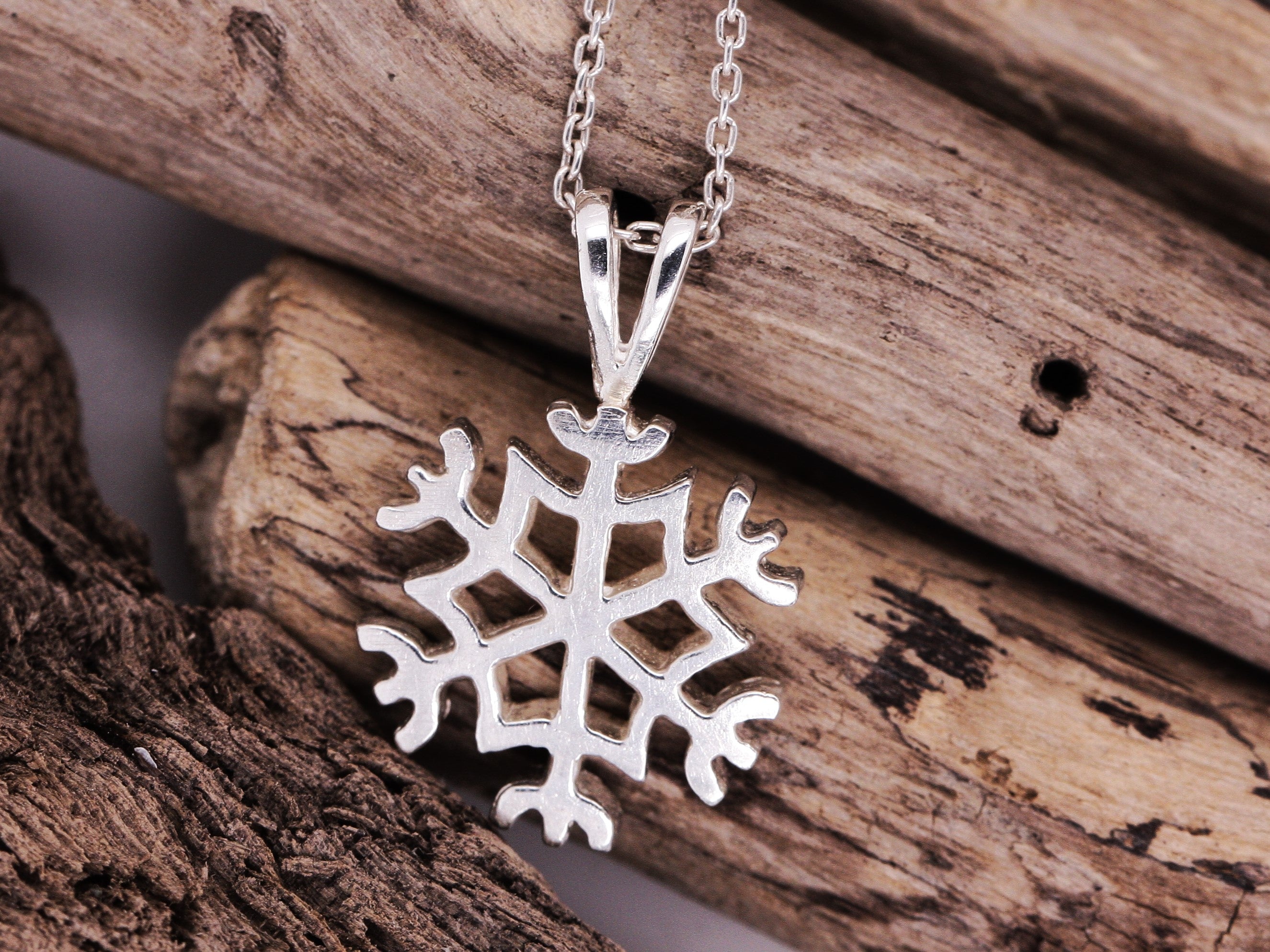 Sterling silver deals snowflake pendant