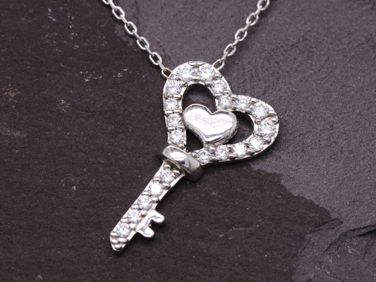 BJC® 9ct White Gold Cubic Zirconia Key Heart Pendant & 16 Inch Belcher Chain P27