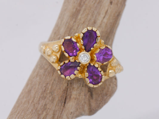 BJC® 9ct Yellow Gold Amethyst & Diamond Flower Size M Engagement Ring R243